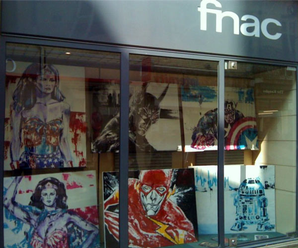 fnac_vitrine_photo_exposition_semaine_bande_dessinee_dijon_comics_art_melle_mademoiselle_bouche